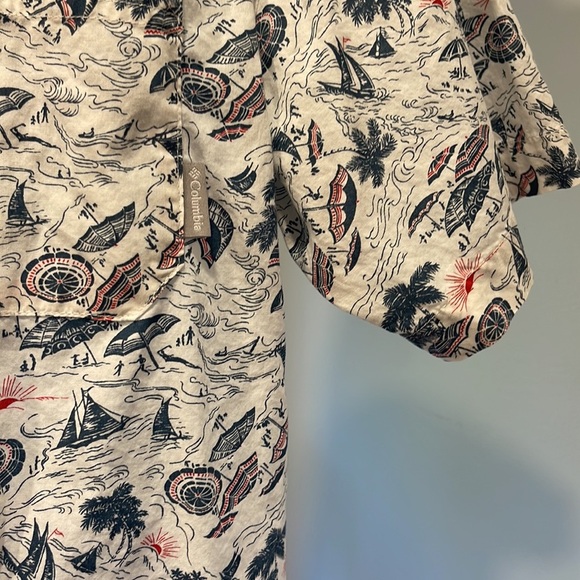 Columbia Button Down Beach Scene, Size Small - Picture 3 of 3